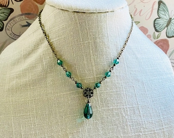 Victorian Green Glass Necklace Set: Antique Brass Teardrop Earrings