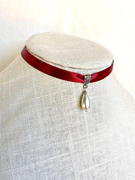 Ribbon Choker, Ribbon Choker With Silver Tone Pendant, Ribbon Choker  Multiple Colors, Ribbon Choker With Earrings, Choker, Poldark Jewelry -   Israel