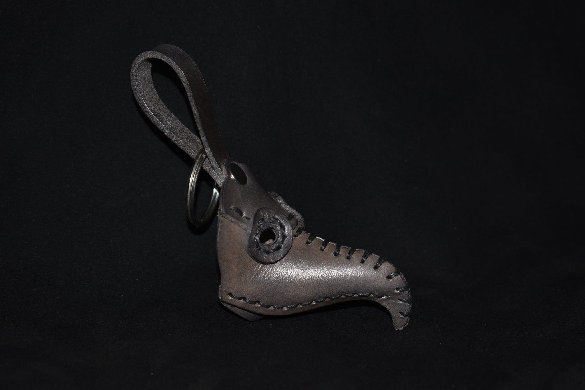 Plague Doctor Mask Keyring, Gothic Leather Keychain, Dark Academia Bag ...