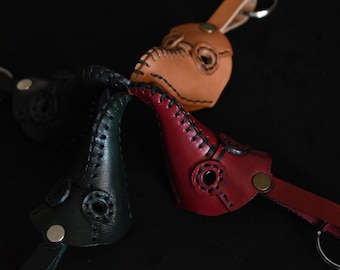 Brelok Plague Doctor Mask, Gotycki skórzany brelok, Brelok Dark Academia Bag Charm, Ręcznie robiony dodatek steampunk, Prezent na Halloween