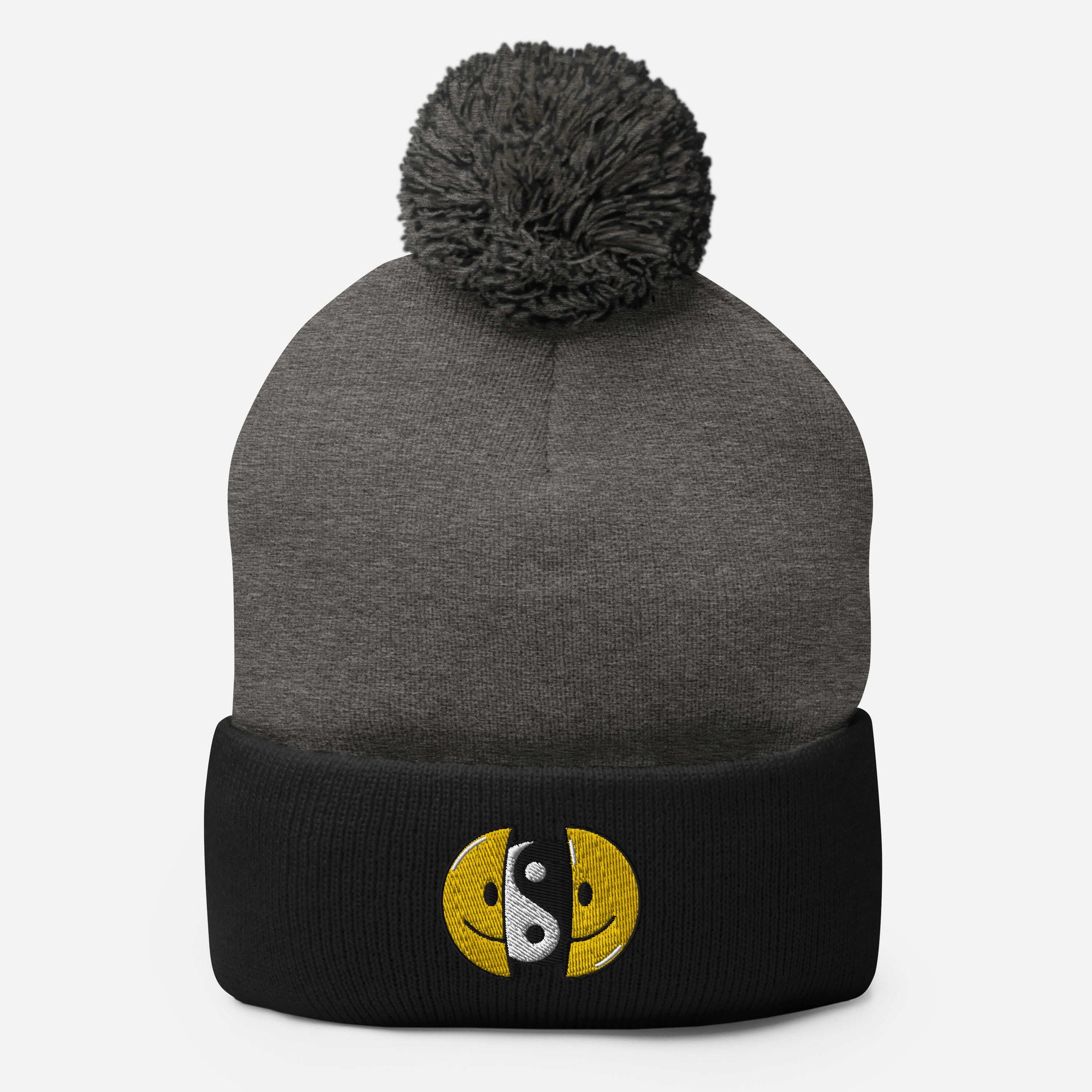 【当店限定販売】 Embroidered Happy Ying Yang Pom-pom Beanie - Etsy 帽子