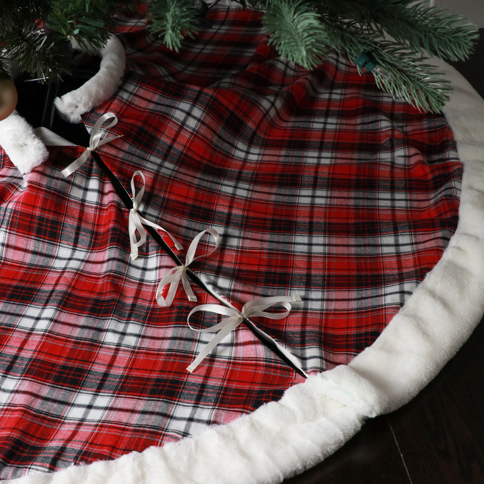 Plaid Tree Skirt With Faux Fur Trim Etsy Canada