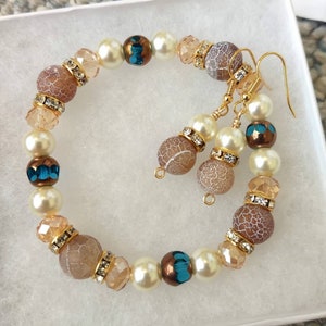 Brown pearl earrings, elegant drop gold earrings, brown cracked glass bead earrings, gold and pearl earrings, mother&#39;s day gift