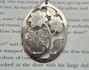 pendentif vintage floral allemand en argent sterling | Style Jugendstil | Argent fleuri | Argent allemand | argent à main levée | argent gravé