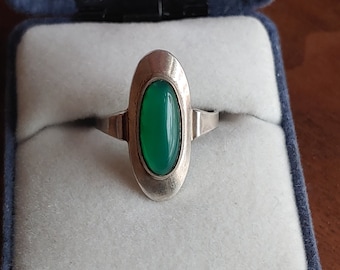 Vintage Art Deco Chrysoprase 835 silver ring - Jugendstil style - silver European ring- German silver - handarbeit silver - Vintage 1950s