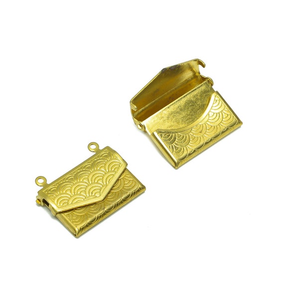 Brass Envelope Locket Charms - Raw Brass Pattern Clutch Bag Locket Charms - Antique Vintage Looking Locket - 21.83x16.88x3.53mm - PP8925