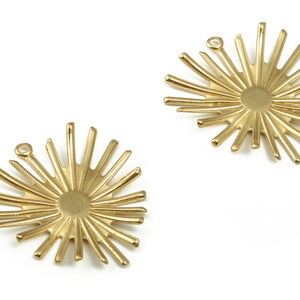 Brass Sun Earring Charms - Raw Brass Sun Pendant - Earring Findings - DIY Jewelry Making Supplies - 25.83x23.47x2.37mm - PP4600