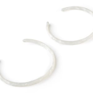 Bransoletka z mankietem z octanu akrylu - Bransoletka z 2 otworami - Bransoletka okrągła - Artykuły jubilerskie - Kod koloru: A12 - 63,5 x 55 x 2,6 mm - AC1416C