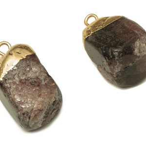 Natural Stone Earrings - Brass Faceted Earring Charms - Strawberry Crystal Pendant - Gold Tone Plating - 17.2x14.8x7.15mm - NS1865D