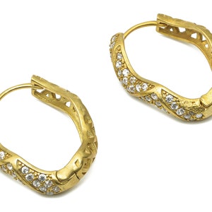 Brass Textured Thick Huggie Hoop Earrings - Raw Brass Oval Huggie Hoop- Brass Huggie Hoop Earring - 30.33x24.22x5.52mm - PP7840