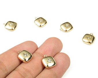 Colgantes cuadrados de latón con circonita - Latón chapado en oro auténtico de 18k - Materiales para la fabricación de joyas - 13,58 x 11,49 x 4,78 mm - RGP3354