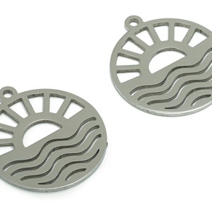 Stainless Steel Round Sun Waves Charms - Stainless Steel The Sun Shines On The Sea Pendant - Jewelry Supplies - 22.24x19.85x0.9mm - SSZS0021