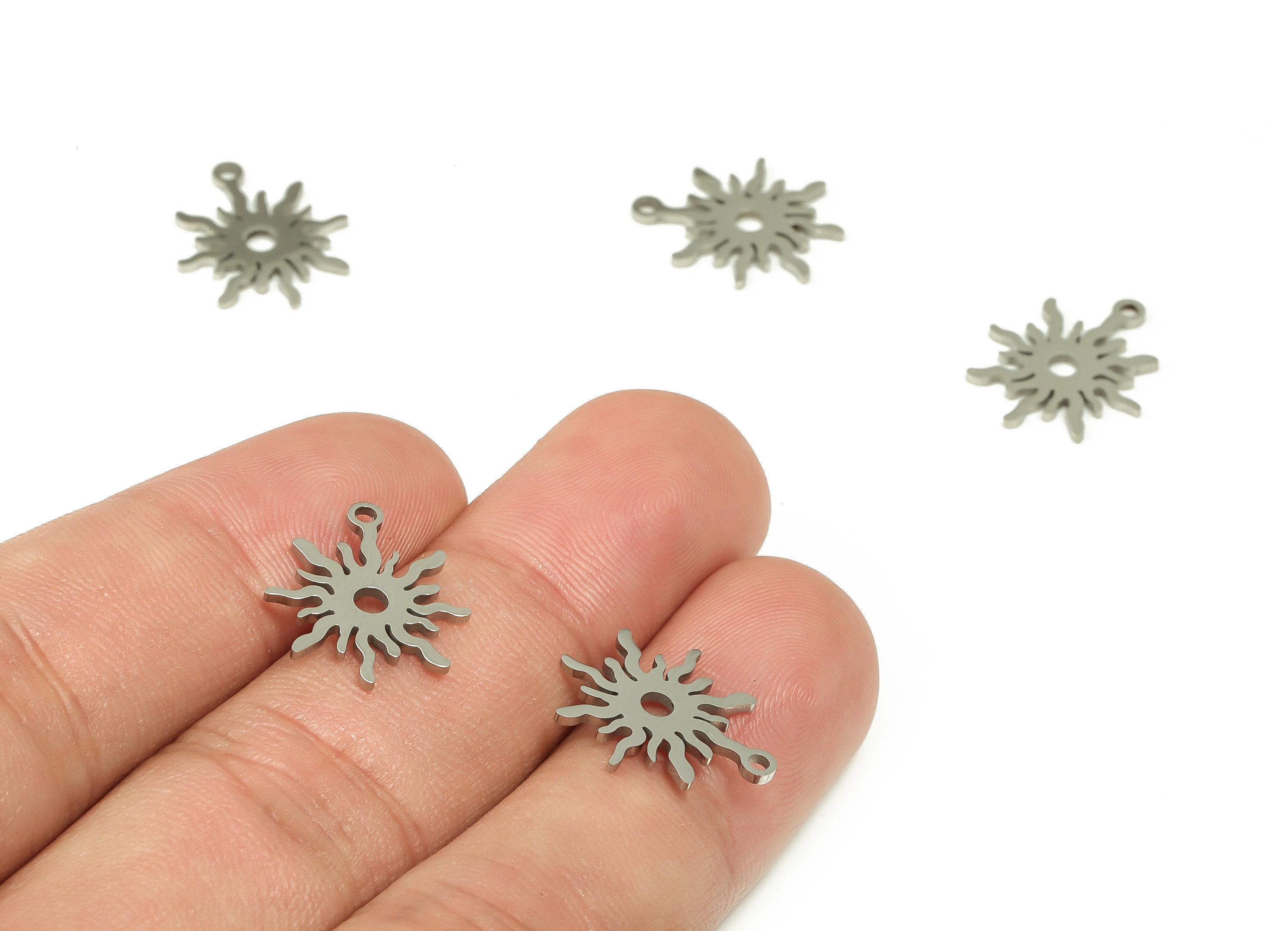 若者に人気のブランド Stainless Steel Sunburst Earring Charms - Sunburst Pendant その他