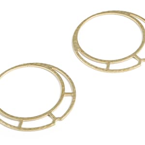 Ciondoli orecchini cerchio martellato in ottone - Ciondolo rotondo in ottone grezzo - Risultati orecchini - Forniture per la produzione di gioielli - 38.53x38.53x0.94mm - PP3898