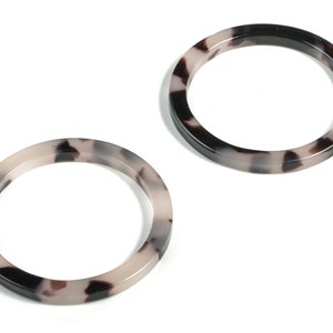 Acetate Hoop Earrings Charms - Blonde Tortoise Hoop Shell Earrings Pendant - No Hole - Color Code: A07 - 29.8x29.8x2.52mm - AC1119-A07-O