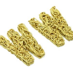 Brass W letter Pendant - Raw Brass Hammered Wire Letter W Alphabets Charms  - Jewelry Supplies - 25.59x19.47x3.66mm - PP2941
