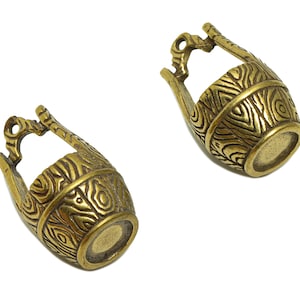 Brass Dustpan Charm - Raw Brass bucket Charms - Basket Figure - Antique Looking Pendant - Word Basket Pendant - 31.9x18.52x18.88mm-PP8720