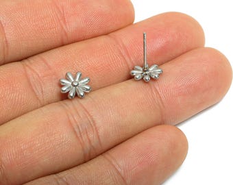 Steel Floral Stud Earring - Steel Flower Daisy Stud Earrings - Botanical Steel Earring Post - Stainless Steel Post - 9x9x1.6mm - SS2721