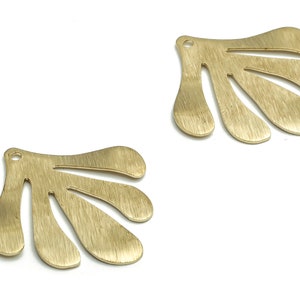 Brass Textured Leaf Charms - Textured Leaf Shaped Raw Brass Pendant - DIY Jewelry Supplies - 30.58x29.05x0.83mm - PP4716