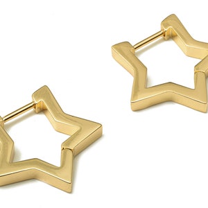 Stainless Steel Huggie Hoop Earrings - Chunky Gold Star Earring Clasp - Minimalist Earring - 18K Real Gold Plating - 20.88x19x2mm - RGP5210