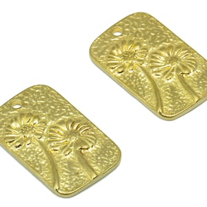 Brass Oval Rectangle -Raw Brass Hammered Pendant-Botanical Charms- Daisy Flower- Flower Pendant-Jewelry Supplies -17 x 11x 1.24mm-PP8465