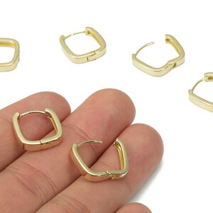 Brass Square Hoop Huggie - Raw Brass Minimalist Hoop Earrings – Geometric Earring Finding - Jewelry Supplies - 15.12x15.18x1.8mm - PP7386