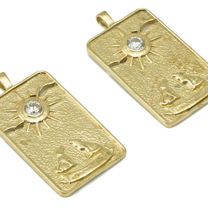 Charme de tarot martelé - Charme de boucle d'oreille rectangulaire-Pendentif de cartes de tarot en laiton brut-Zircon cubique-Charme de soleil-Pour collier 30x16x2.5mm-PP8319
