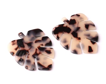 Charmes de feuille d’acétate - Boucles d’oreilles blonde tortoise - Boucles d’oreilles et pendentif de feuilles - Code couleur: A06 - 44x35x2.5mm - AC1052C