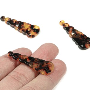 Unik örhängesberlock i acetat - Sköldpaddsmönsterd dropphänge - Smyckestillbehör - Färgkod: A01 - 39,8x14,7x2,5 mm - AC1832-A01