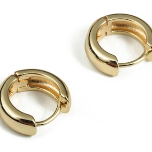 Minimalist Huggie Creolen - Messing Creolen - Schlichte Creolen - 18K Echt Vergoldeter Messing Skinny Hoop - 16,04×14,49×5,19mm - RGP3035