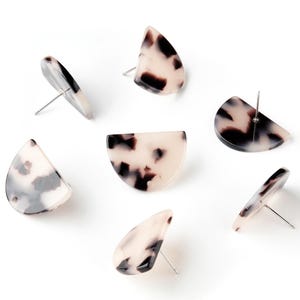 Acetate Acrylic Earring Stud - Post Charms - Blond Tortoise Shell Earrings - D Shaped - Color Code: A07 - 25x18x2.48mm - AC1586-A07 image 3