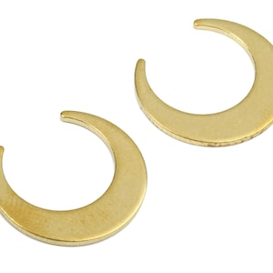 Brass Moon Blank - Raw Brass Moon Blank - Brass Moon Tag - Brass Stamping Tag - Brass Blank Findings - 17.95x5x1.27mm - PP2687