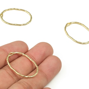 Colgante ovalado de aleación para pendientes - Colgante ovalado de aleación de zinc - Aleación chapada en tono dorado - Materiales para la fabricación de joyas - 30,02 x 21,76 x 1,35 mm - ZZ1807
