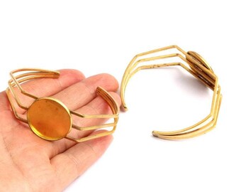 Adjustable Bangle Bracelet - Raw Brass Hexagon Engraving - Expandable Wire Bangle For Charms - Jewelry Supplies - 51.7x67.7x1.7mm - BRC7