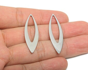 Colgante de acero con forma de marquesa - Charm geométrico personalizable para collar - Elegante colgante hueco con forma de marquesa para manualidades - 41x12x0,98 mm - SS2285
