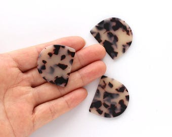 Acetate Acrylic Earring Charms - D Shaped Pendant- Acetate Tortoise Shell Charm - Color Code: A07 - 29.5x34.3x2.48mm - AC1094B