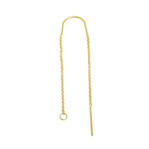 Könnte beinhalten: Ein einzelner goldfarbener Ohrring. Der Ohrring hat eine gebogene Oberseite, eine filigrane Kette und einen geraden Stab am Ende. Die Kette ist mit einem kleinen Ring verbunden. Der Ohrring ist vor weißem Hintergrund.