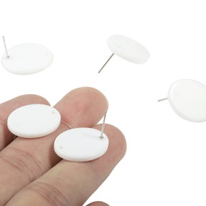 12 st. ovala örhängen i akryl - oval örhängesstift - kirurgisk örhänge - smyckestillbehör - färgkod: A396 - 19,97x15,93x2,32 mm - AC1861-A396 bild 3