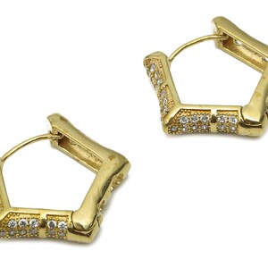Brass Curved Pentagon Huggie Hoop Earrings with Zircon - Raw Brass Thick Hoop Earrings - Geometric Earrings-25.34x24.42x5.26mm- PP7835