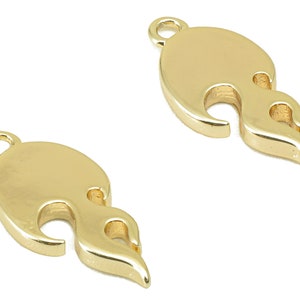 Messing Feuer Ohrring Charme - Messing Brennende Charme - Flamme Anhänger - Brennende Kugel Für Halskette - 18K Echtgold vergoldet -16x7.4x 1.66mm- RGP6110
