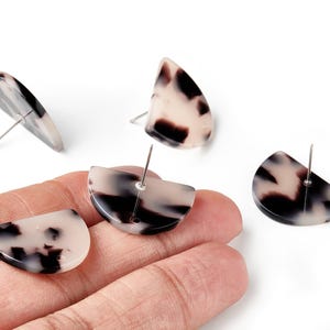 Acetate Acrylic Earring Stud - Post Charms - Blond Tortoise Shell Earrings - D Shaped - Color Code: A07 - 25x18x2.48mm - AC1586-A07 image 1