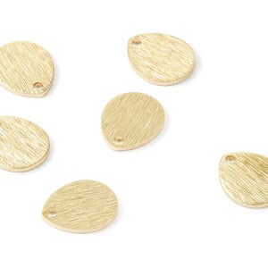 Colgantes de latón texturizado con forma de gota - Colgante de latón crudo texturizado con forma de gota - Componentes para pendientes - Suministros para joyería - 12x10x1mm - PP1737 imagen 3