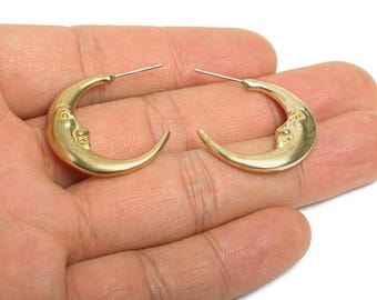 Brass Crescent Moon Face Earring Stud - Raw Brass Celestial Moon Stud - Brass Vintage Lunar Face Crescent Jewelry - 27x30x 6mm - PP11225