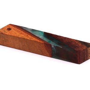 Ciondolo in resina di legno - Charms in legno mogano naturale - Collana in resina epossidica turchese - A forma di parallelogramma - Perline di legno - 63x10mm-BB1032T
