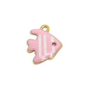 Dije de pez esmaltado con dibujos animados - Colgante de vida marina colorida - Joyería oceánica original - Joyería caprichosa - 11 x 9 x 1,71 mm - SS2812