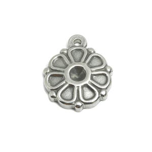 Steel Daisy Charms - Floral Necklace Pendant with Daisy - Textured Flower Charm For Pearl - Nature Steel Charm - 19x16x3.12mm - SS1738