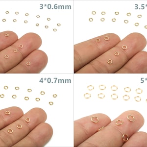 Op de afbeelding: Assortiment van gouden springringen in verschillende maten. De springringen zijn 3 mm x 0,6 mm, 3,5 mm x 0,6 mm, 4 mm x 0,7 mm en 5 mm x 0,7 mm.
