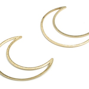 Brass Textured Crescent Earring Charms - Raw Brass Moon Pendant - Earring Findings - Jewelry Supplies - 49.9x40.69x1.2mm - PP3786