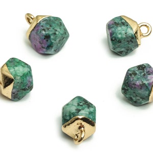 Ruby Zoisite Charms - Iron Faceted Round Pendant - Natural Stone - Gold Tone Plated Alloy – Jewelry Supplies - 11.99x8.07x7.78mm – NS1410