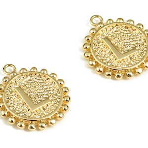 Latón redondo carta L encantos – Inicial L oro colgante redondo – 18K oro real chapado latón – Suministros de joyería - 17.94x15.67x2.59mm - RGP3774L